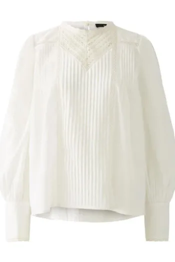 OUI Baumwollbluse stilvolle Falten, verspielte Rüschen und elegante Spitze cloud dancer A-Shape Langarm