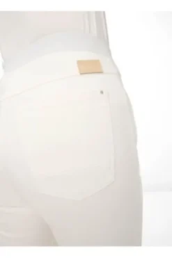RAPHAELA BY BRAX Baumwoll-Hose Pamina offwhite Slim Fit in Super Dynamic-Stretchqualität