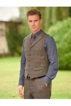 WELLINGTON OF BILMORE Harris Tweed Weste Wales green blue herringbone kariert