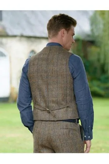 WELLINGTON OF BILMORE Harris Tweed Weste Wales green blue herringbone kariert